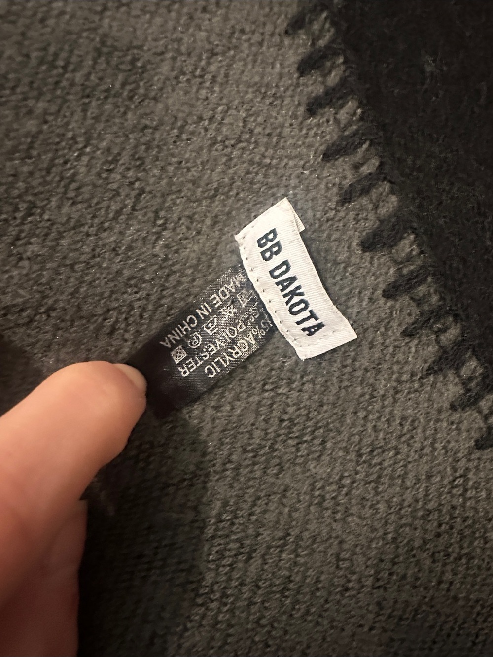 NWOT Reversible BB Dakota shawl / scarf / wrap